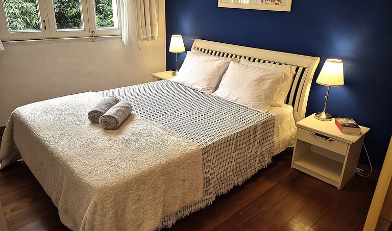 Cozy Ipanema refuge: Private, steps from the Beach