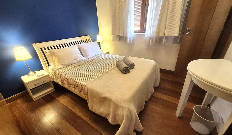 Cozy Ipanema refuge: Private, steps from the Beach