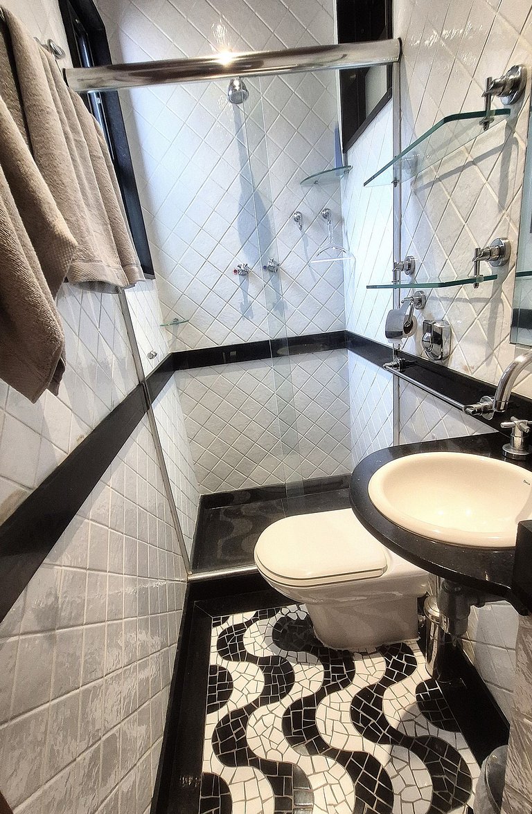 Cozy Ipanema refuge: Private, steps from the Beach