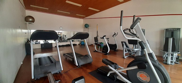 Apartamento com serviços e vista ao mar, Lagoa e Cristo