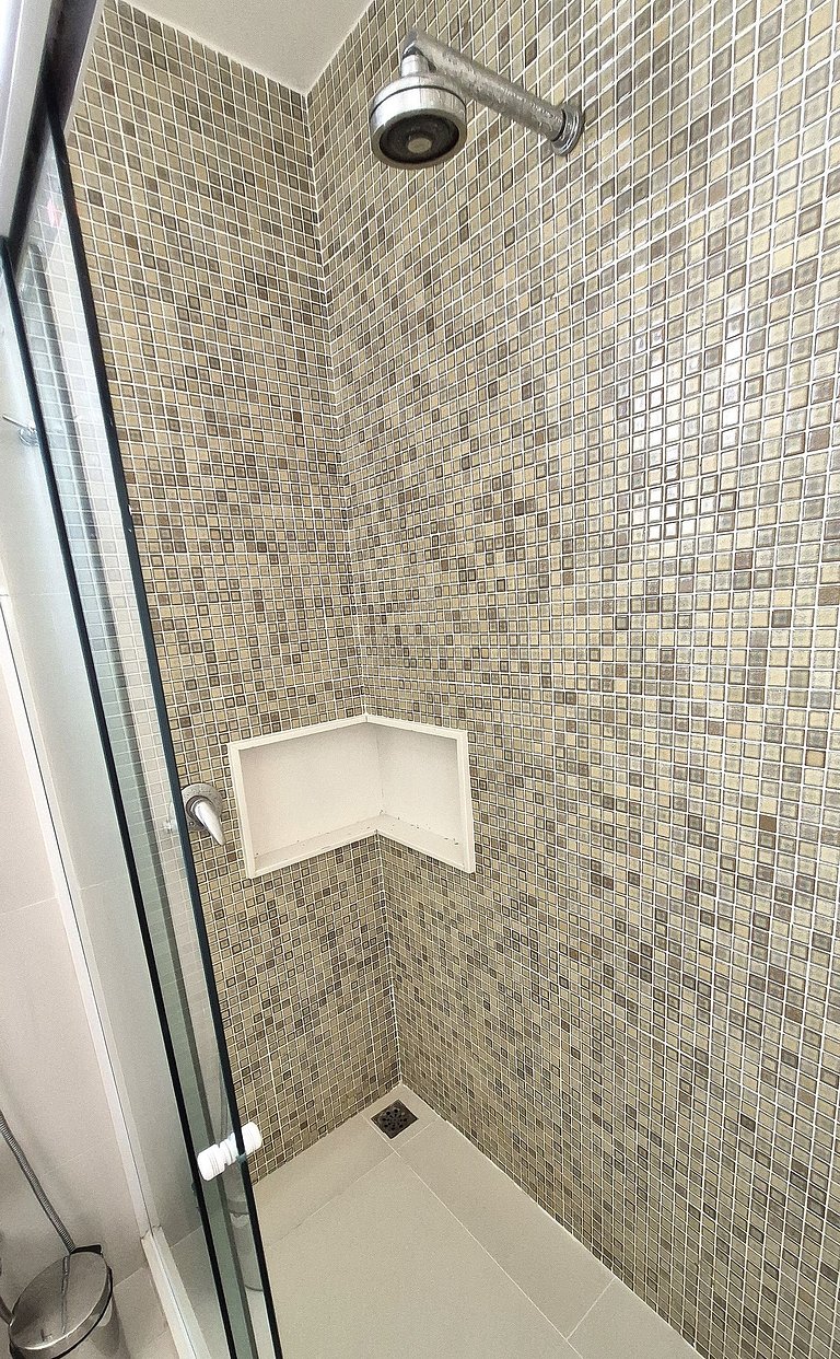 Silence and privacy near the metro