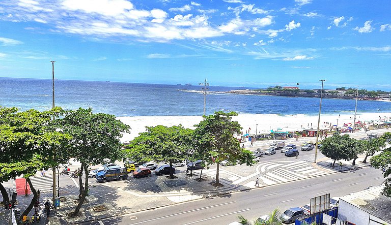 Conforto e privacidade poucos passos do mar