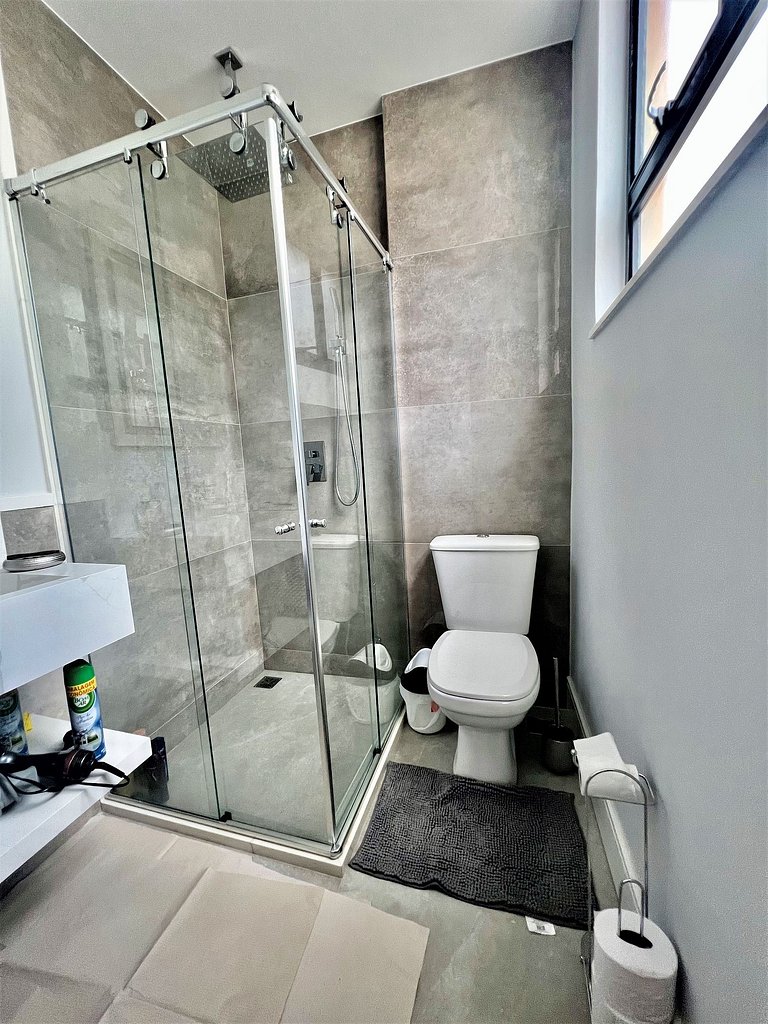 Apartamento alto padrão 1 quadra da praia
