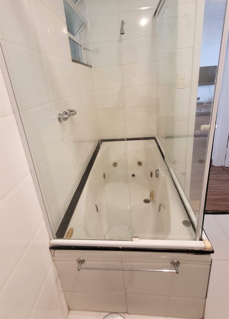 Comfort and privacy 2 blocks from Ipanema beach