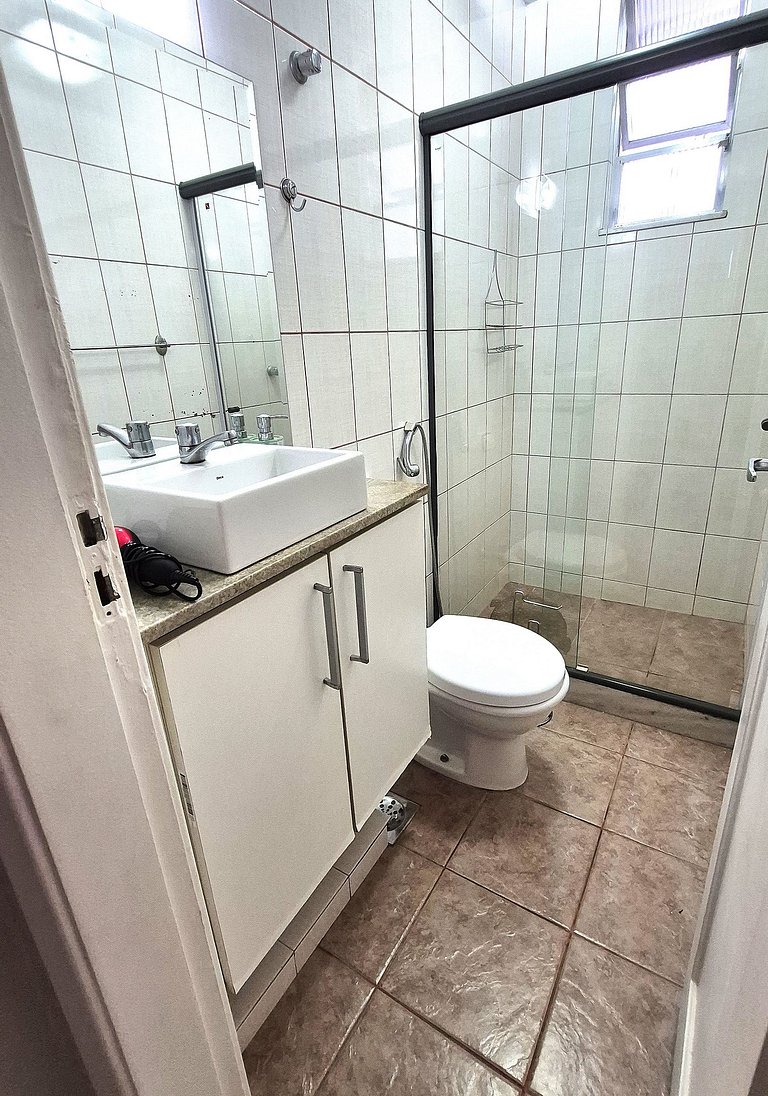 Comfort and privacy 1 block from the beach