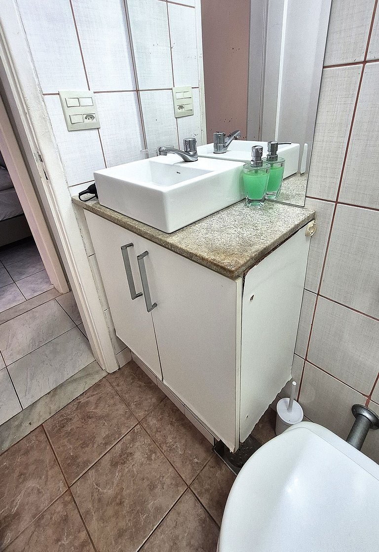 Comfort and privacy 1 block from the beach