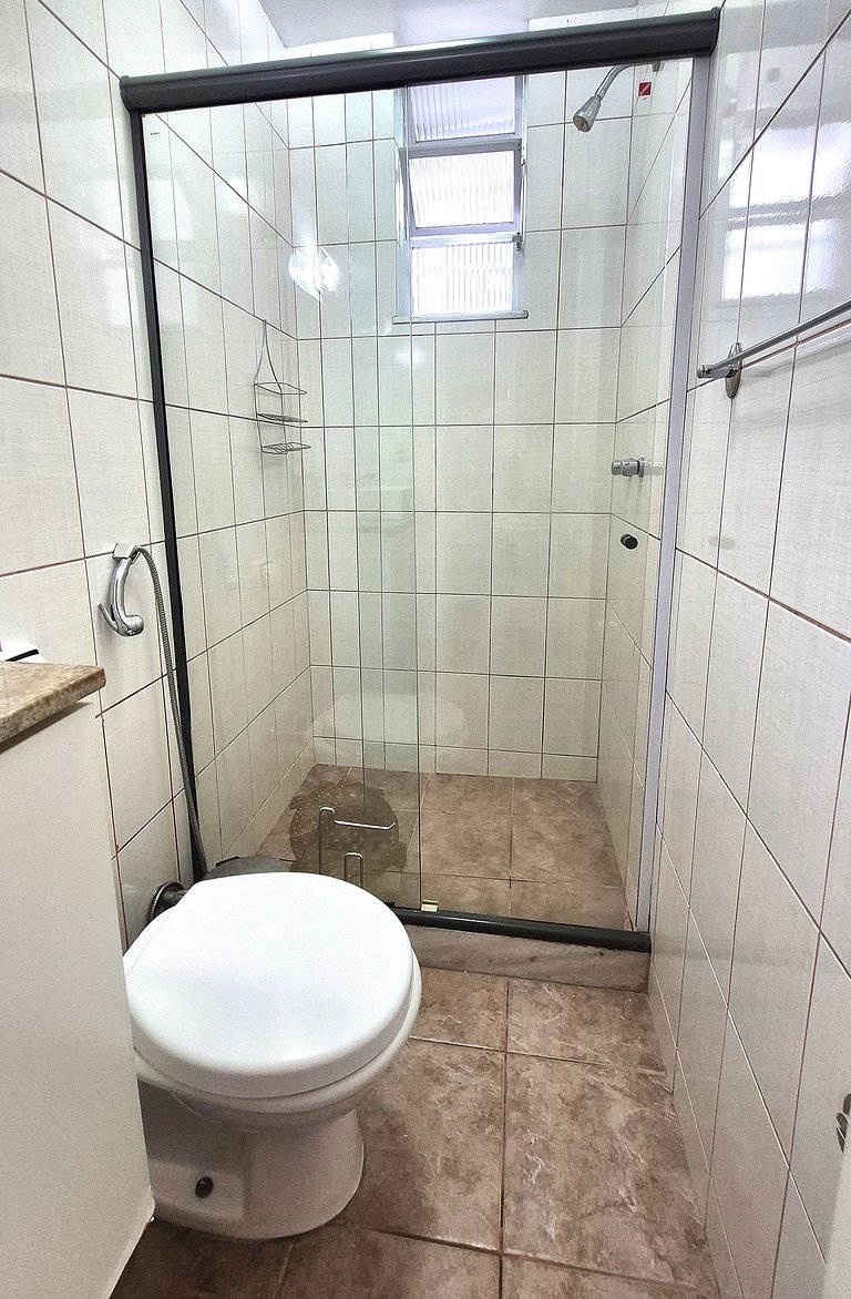 Comfort and privacy 1 block from the beach