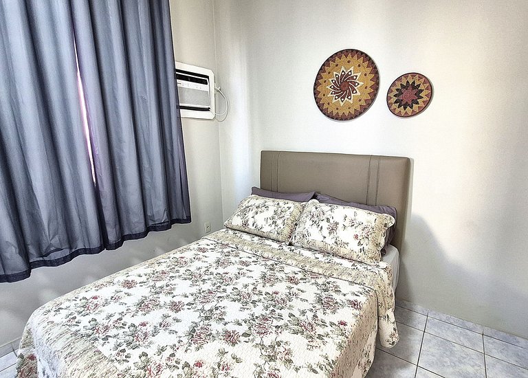 Comfort and privacy 1 block from the beach