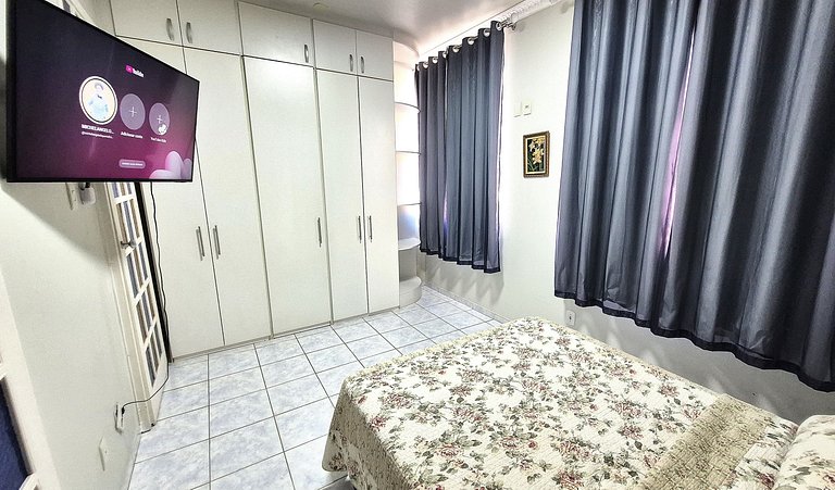 Comfort and privacy 1 block from the beach