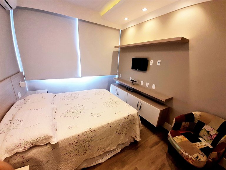 Apartamento luxo 1 quadra da praia C102