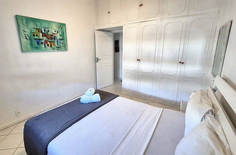 Apartamento reformado próximo as praias do Arpoador, Ipanema