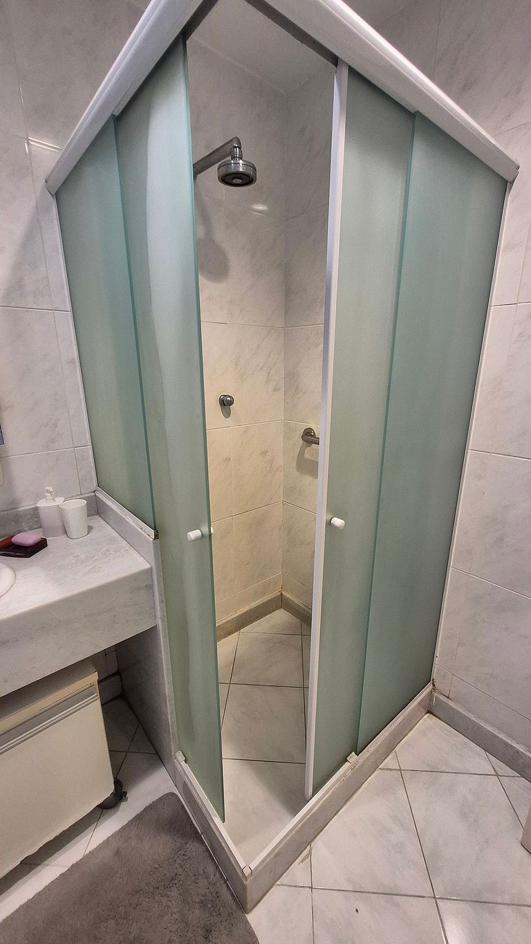 Conforto e privacidade a poucos metros do mar