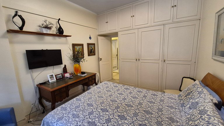 Comfort and privacy just steps from the sea