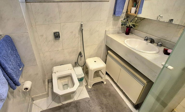 Conforto e privacidade a poucos metros do mar