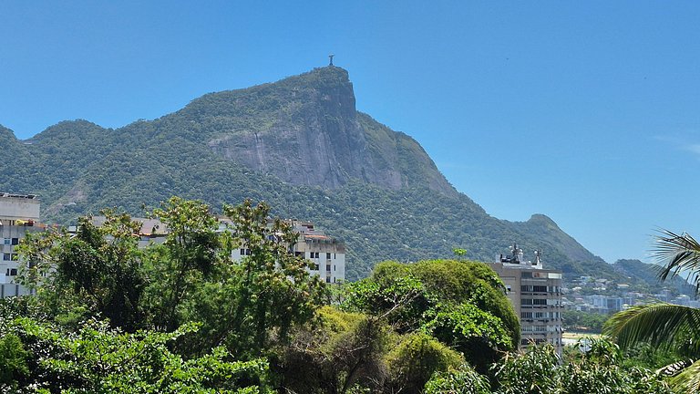 Tranquilo con vista al Cristo Redentor.