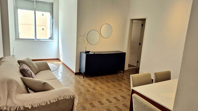 Próximo as praias de Ipanema e Copacabana