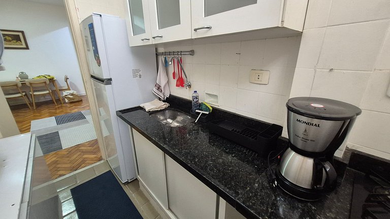 Conforto e segurança poucos passos do mar