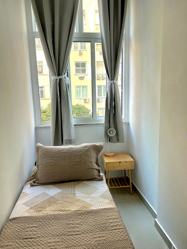 Comfort and safety close to the sea.