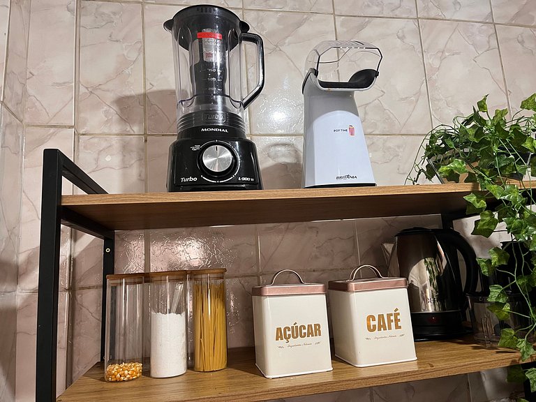 Copacabana, cerca del metro y playa.