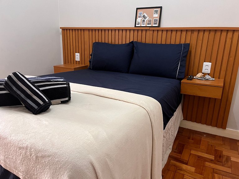 Copacabana, cerca del metro y playa.