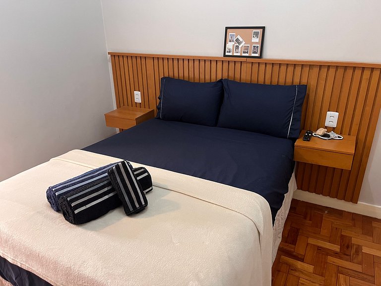 Copacabana, cerca del metro y playa.