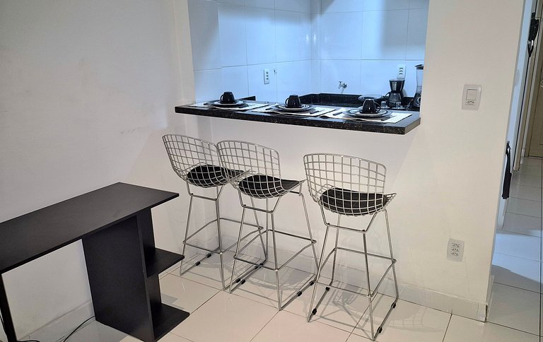 Cozy flat 2 blocks from the beach