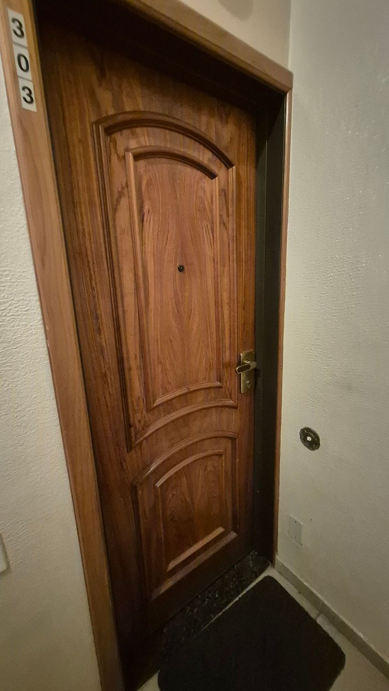 Paz y privacidad en una calle tranquila