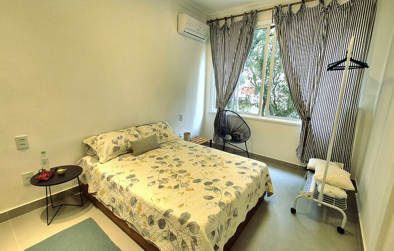 Dormitorio y sala de estar a 2 cuadras de la playa.