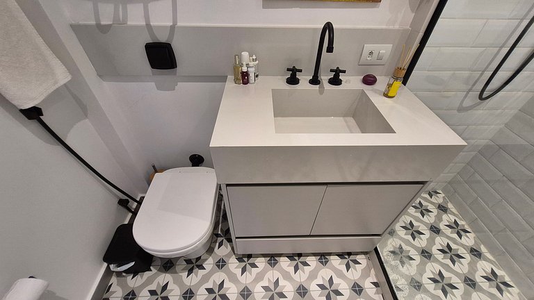 Bedroom and living room 2 blocks from the beach