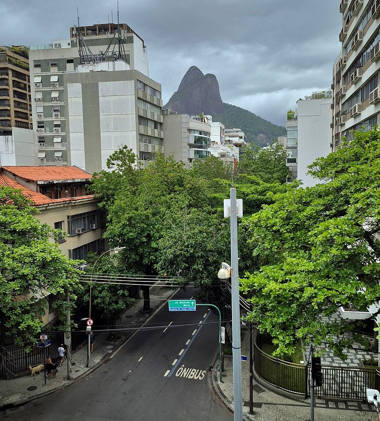 Cobertura duplex 1 quadra da praia