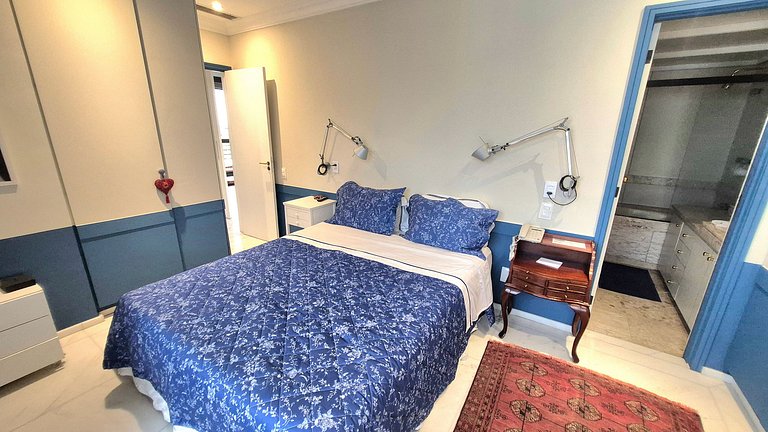 Ipanema, a uma quadra da praia, vista mar