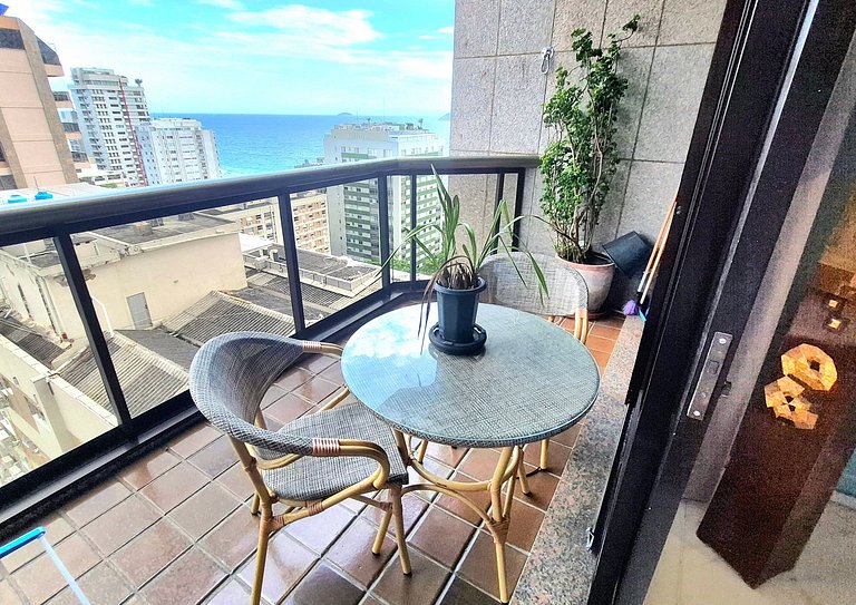 Ipanema 1 block from the beach with an ocean view