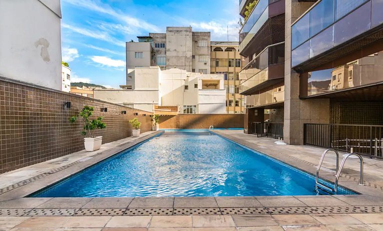 Ipanema 1 block from the beach with an ocean view