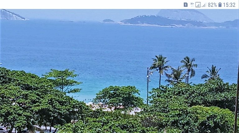 Ipanema, a uma quadra da praia, vista mar