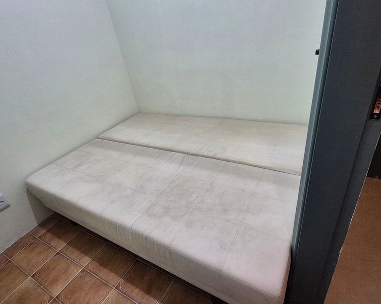 Copacabana, a 3 cuadras de la playa.