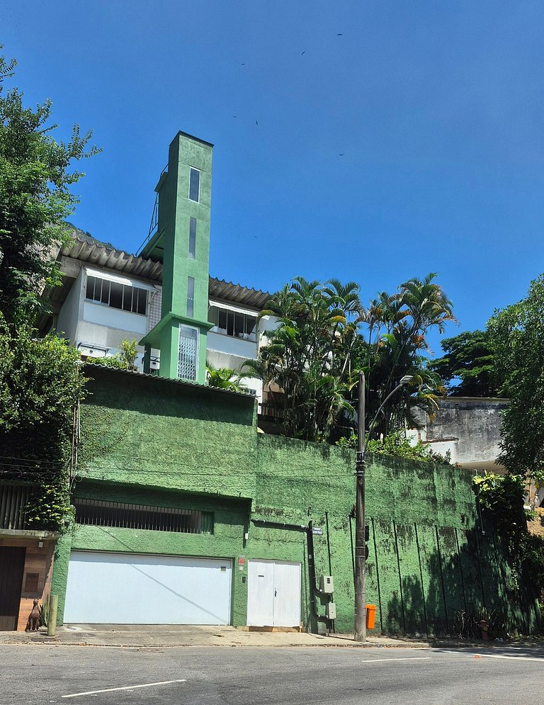 Studio near PUC University 01