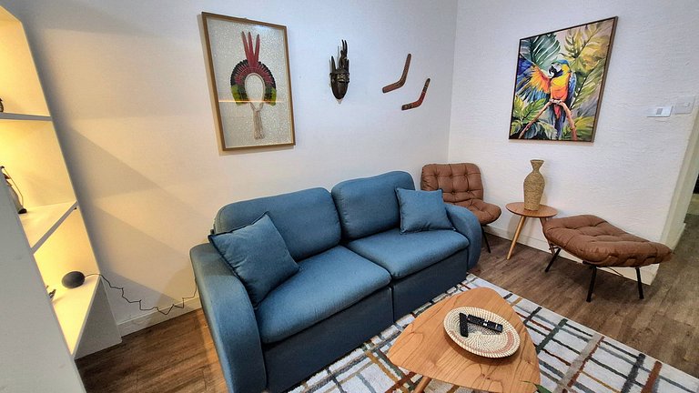 Cozy apartment only two blocks from the beach