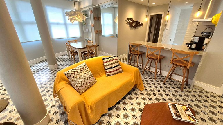 Modern and spacious near Leblon Beach