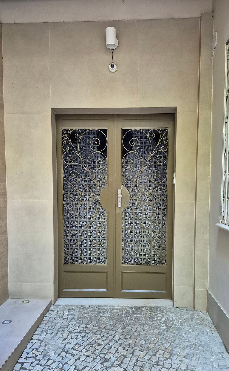 Quiet and private space close to metro station