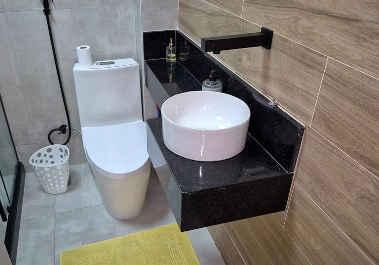 Quiet and private space close to metro station