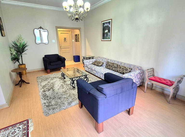 Apartamento de 2 quartos com garagem