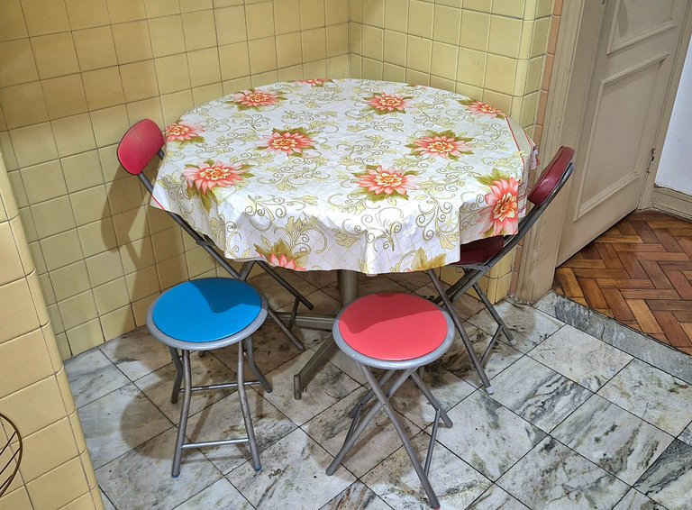 Apartamento de 2 quartos com garagem