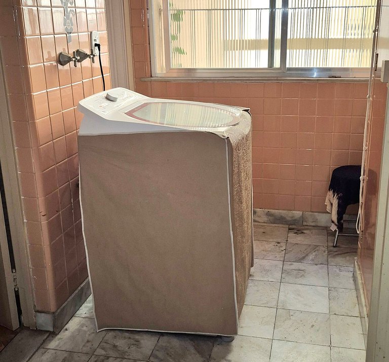 Apartamento de 2 quartos com garagem