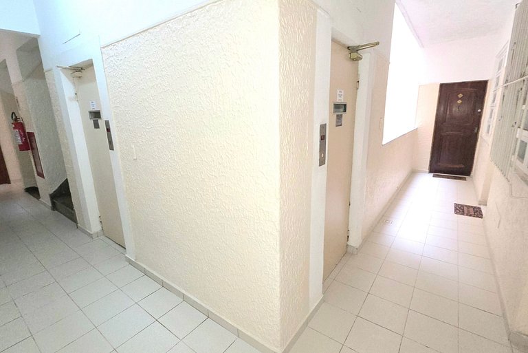 Quarto e sala novo em predio residencial