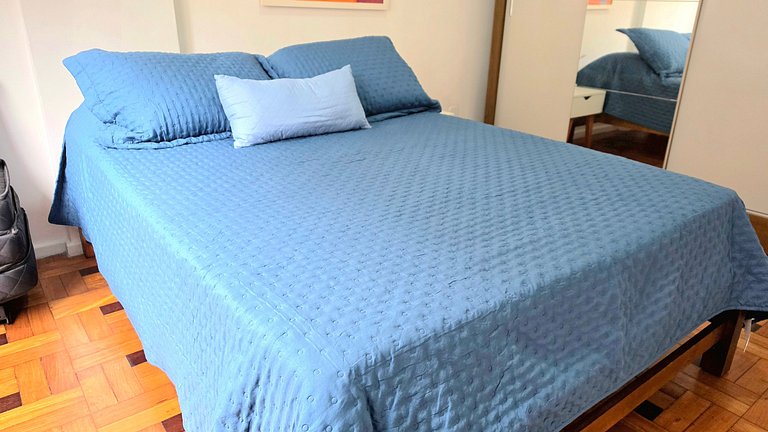 Quarto e sala novo em predio residencial
