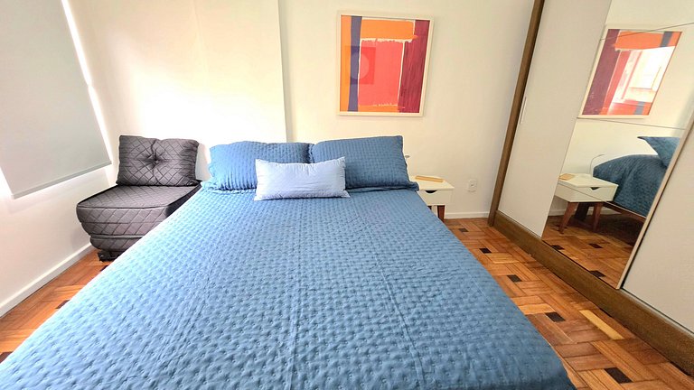 Modern one-bedroom apartment near the beach